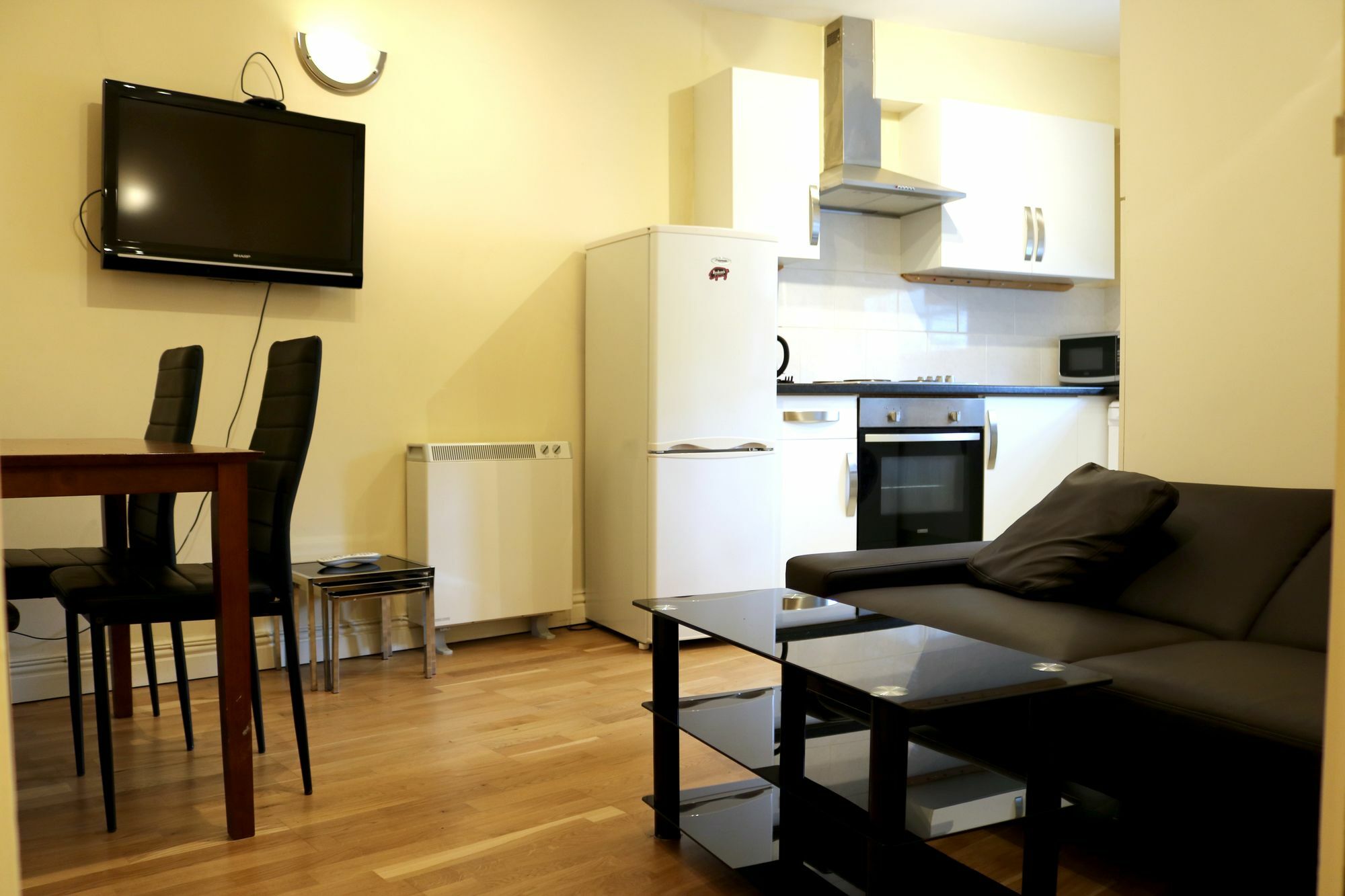 Apartment Fine Touch London