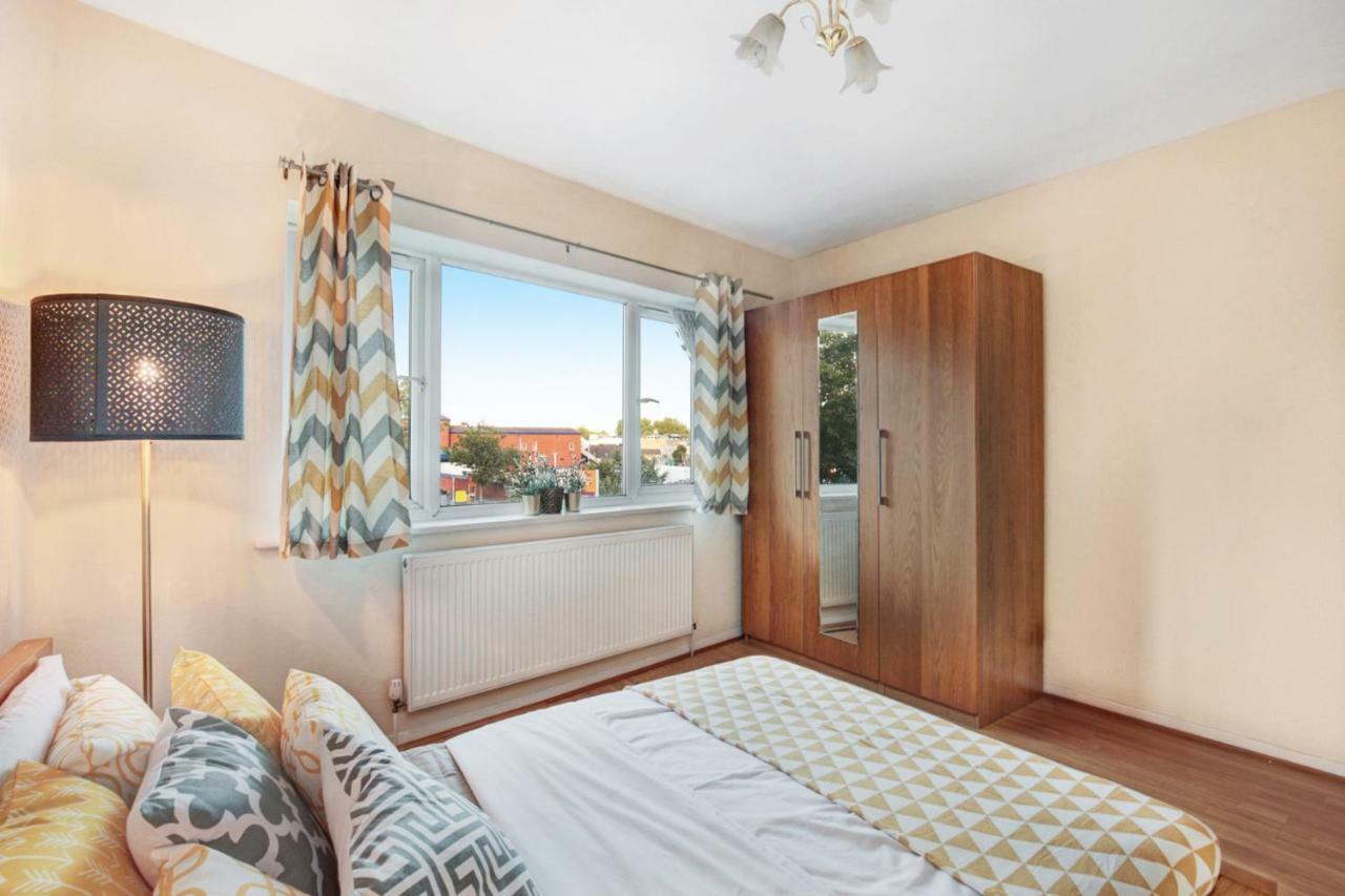 Guest house Charming In The Heart Of Chiswick *