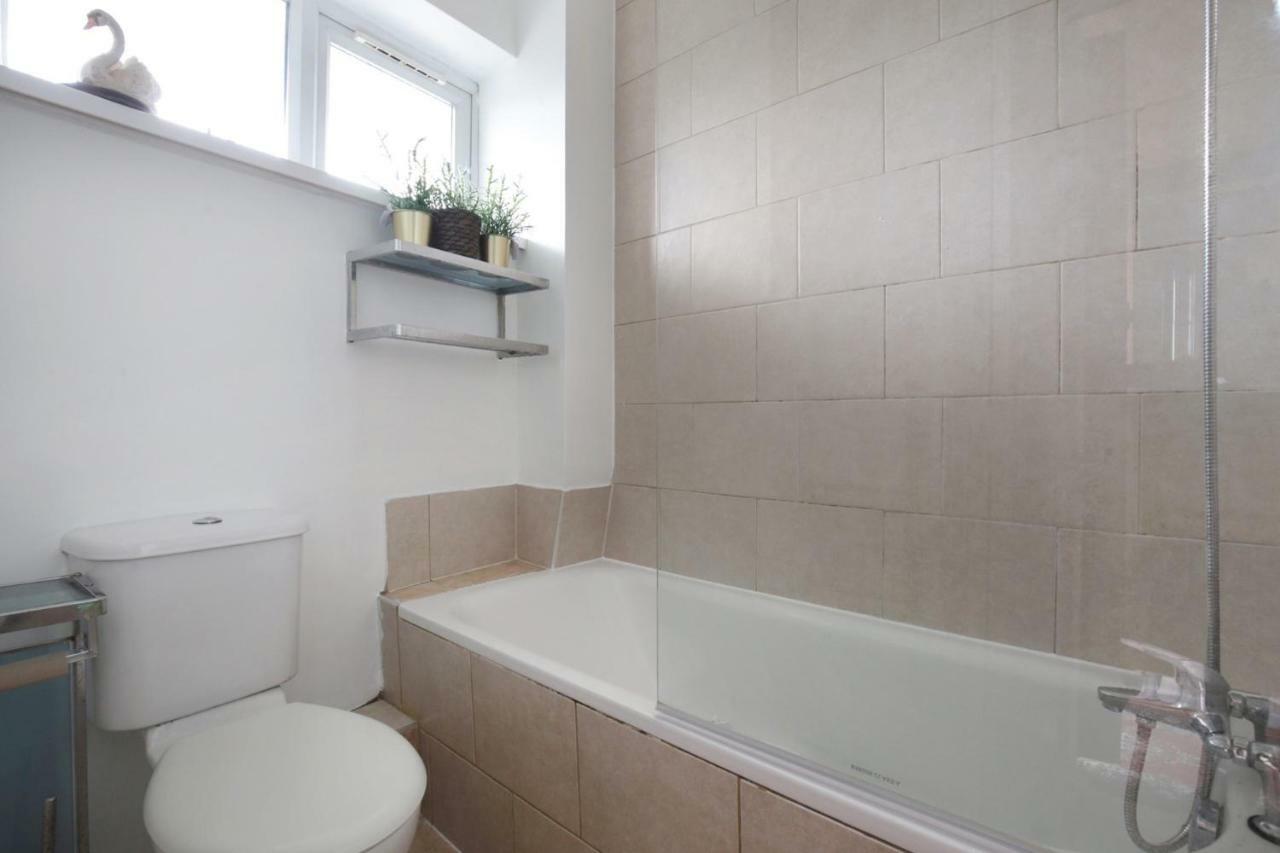 Guest house Charming In The Heart Of Chiswick *