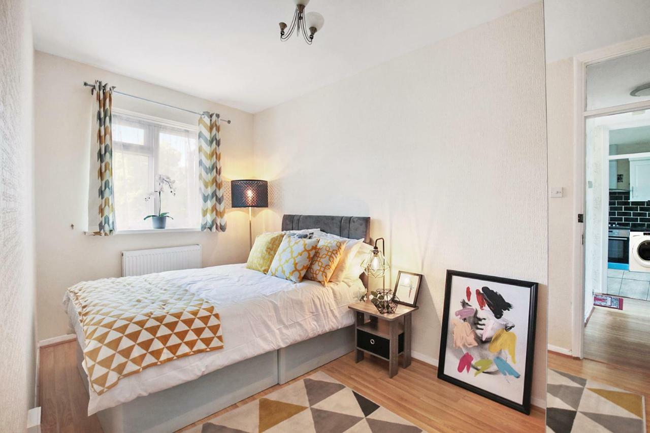 Charming In The Heart Of Chiswick