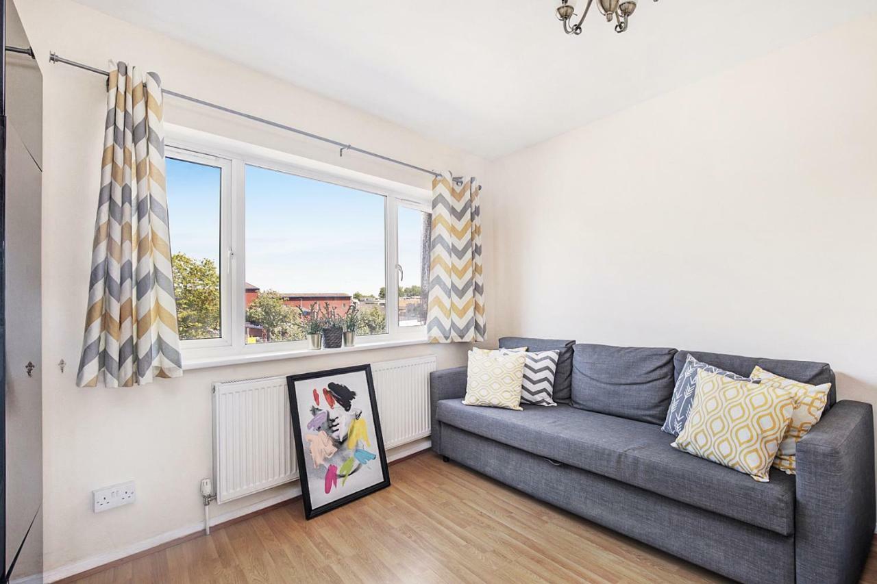 Guest house Charming In The Heart Of Chiswick *