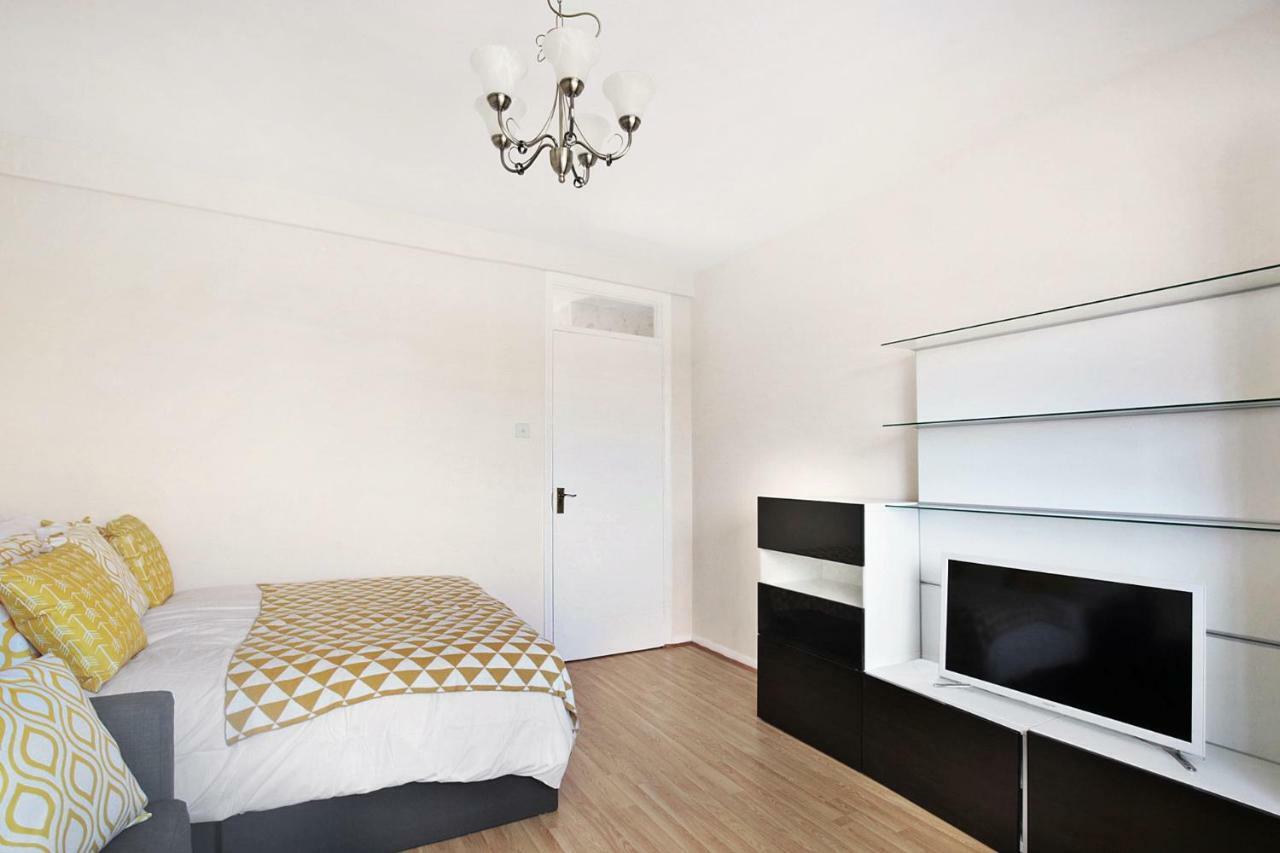 Charming In The Heart Of Chiswick