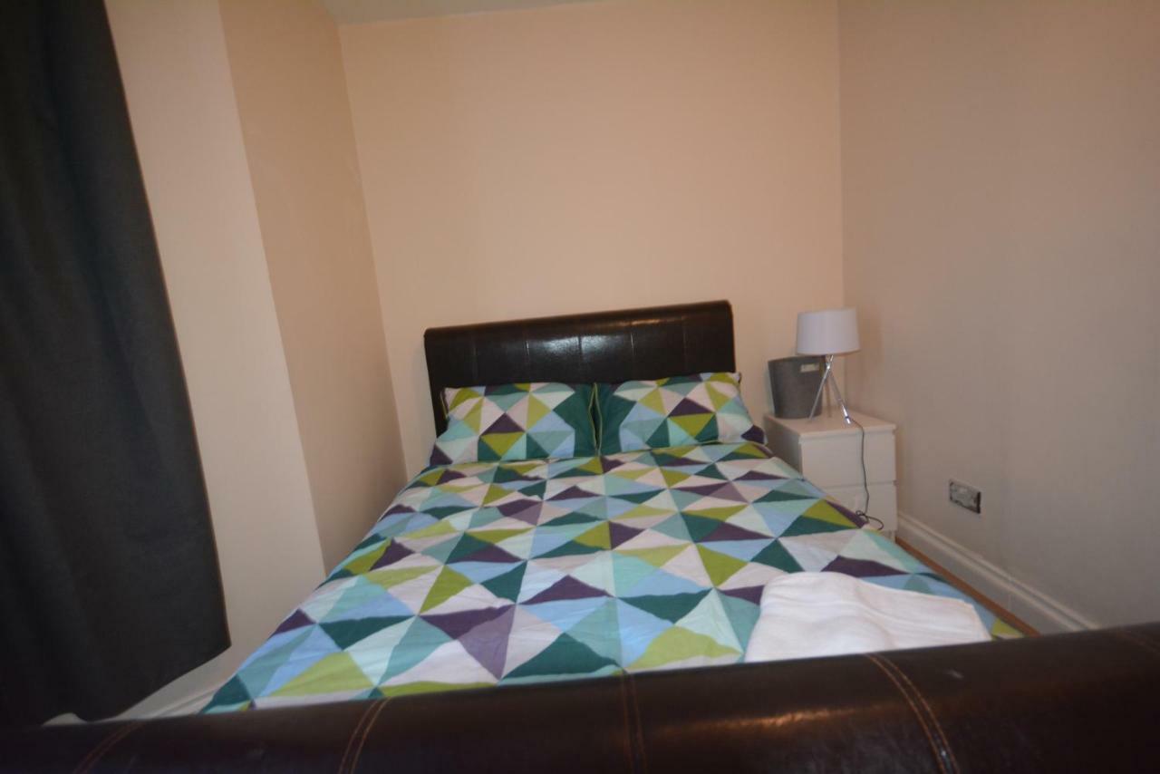 Zone 2 Three Bedroom Apartamento