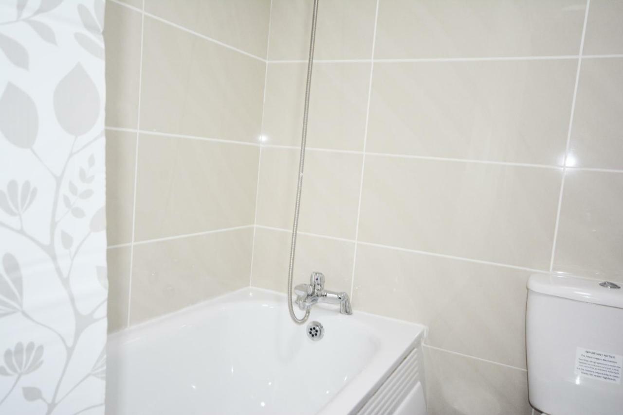 Zone 2 Three Bedroom Apartamento