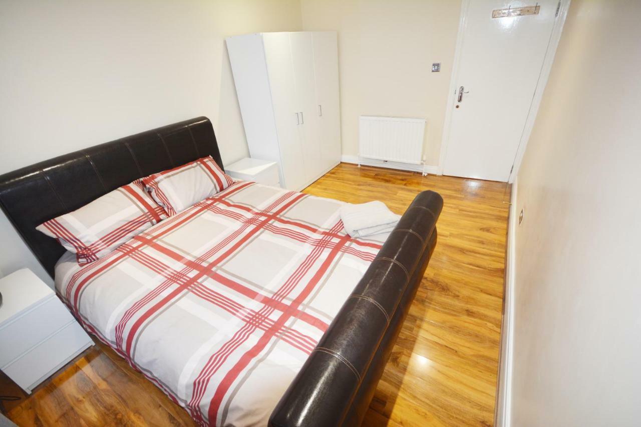 Apartamento Zone 2 Three Bedroom Londres