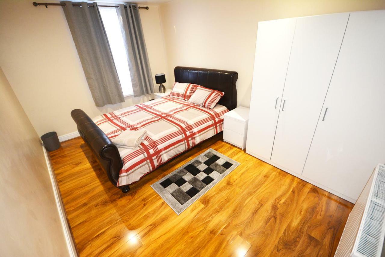 Zone 2 Three Bedroom Apartamento