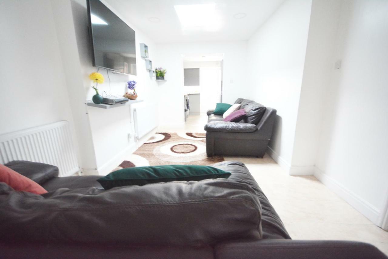 Apartamento Zone 2 Three Bedroom Londres