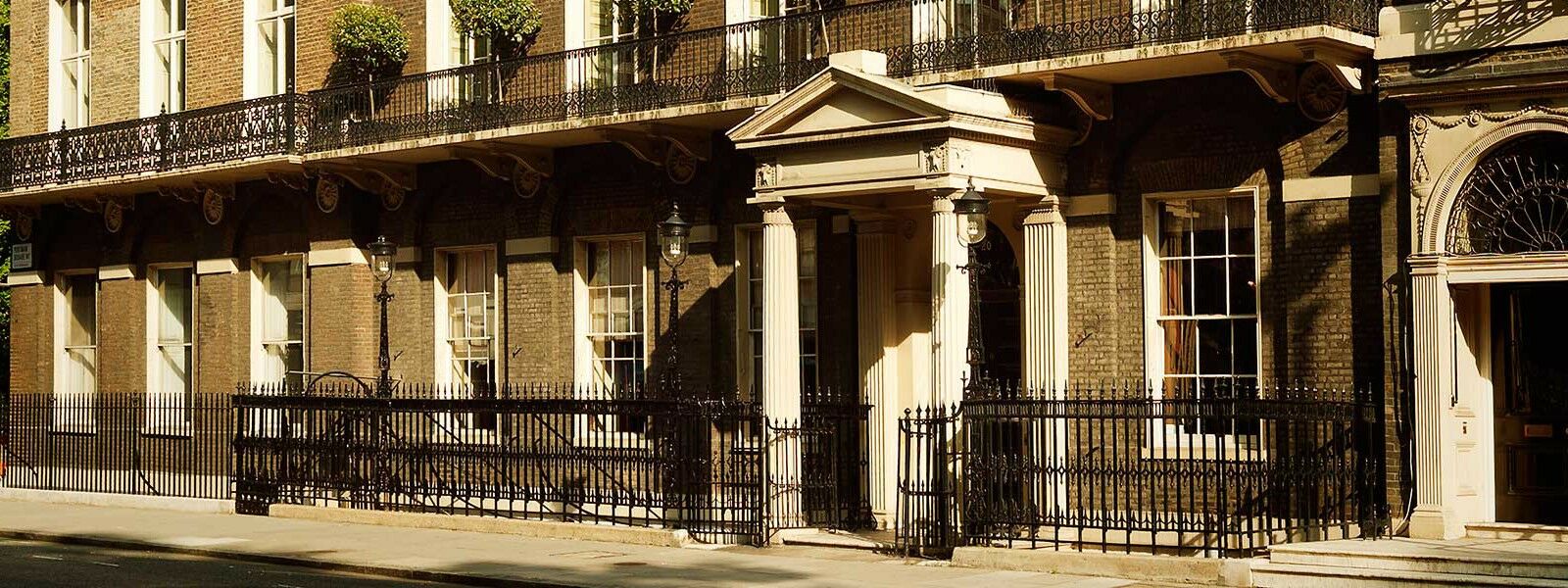 House - Private Member's Club Hotel