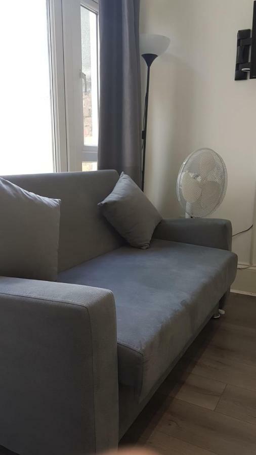 Apartment Queen Park London