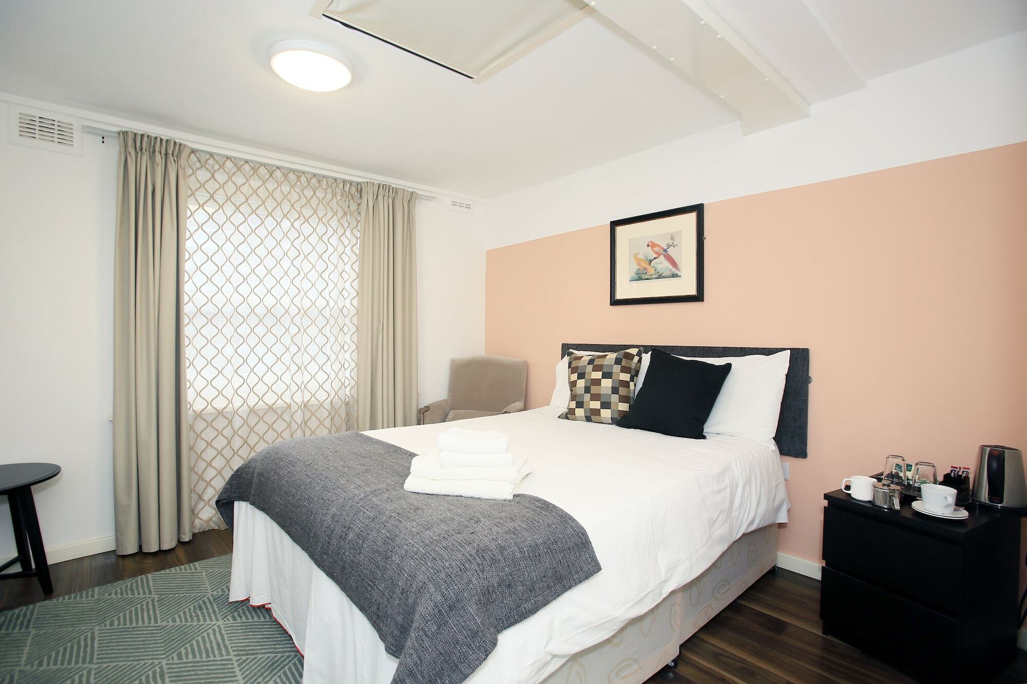 Grantly Hotel London
