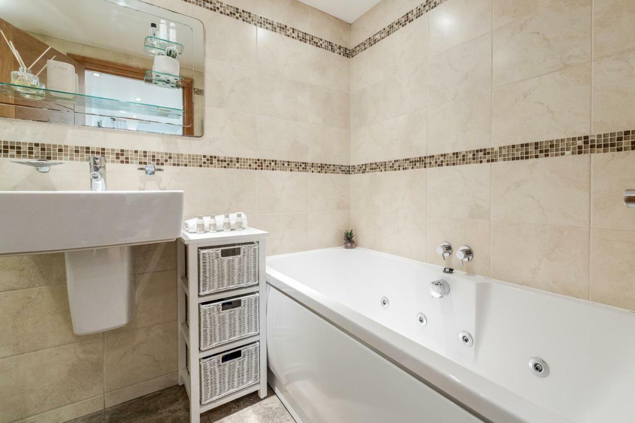 Porchester House Apartment London