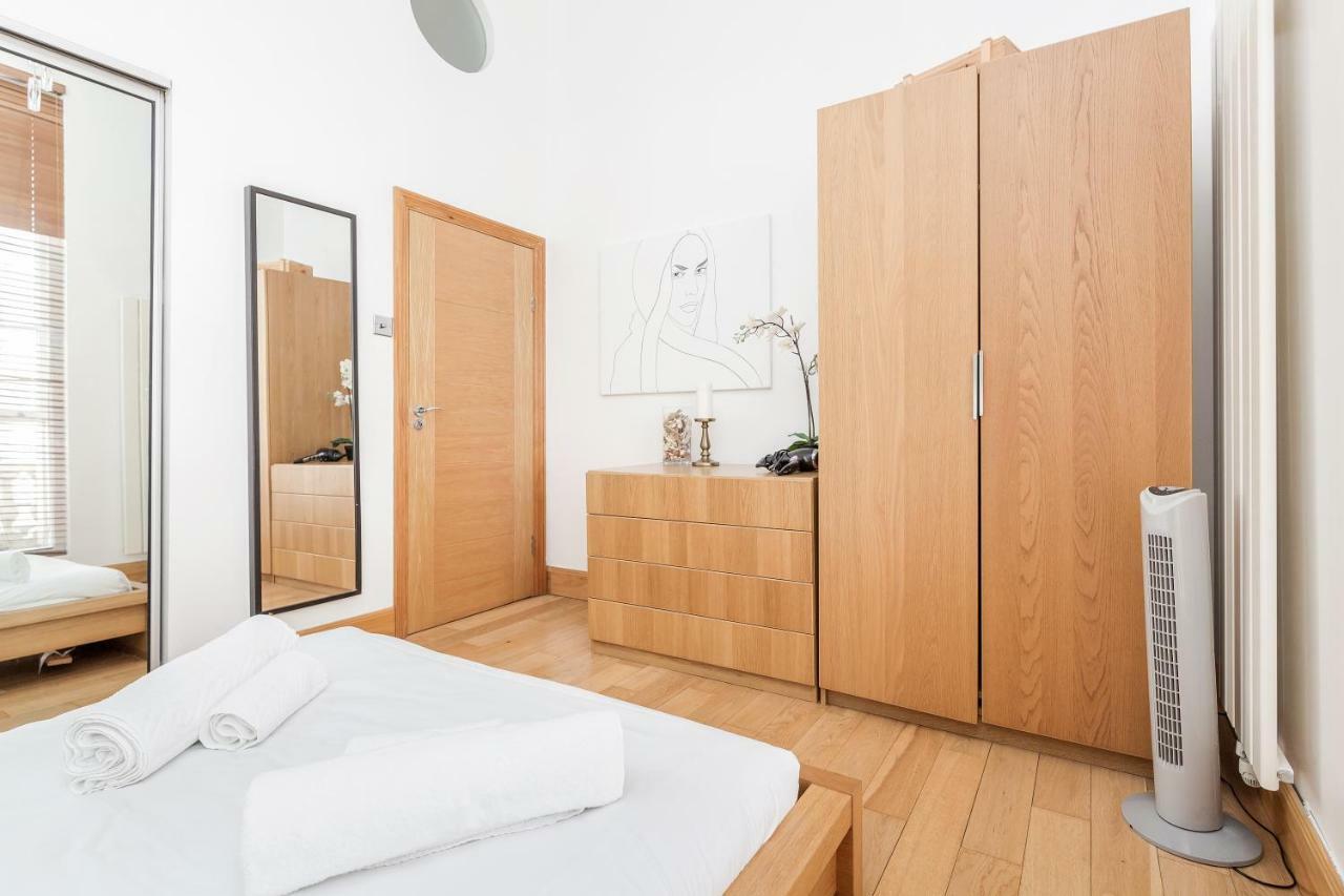 Apartment Porchester House London