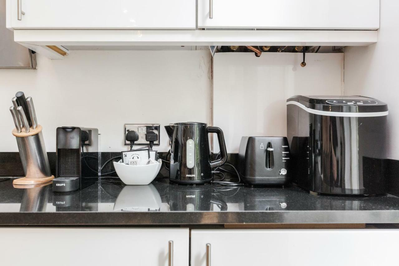 Apartment Porchester House London