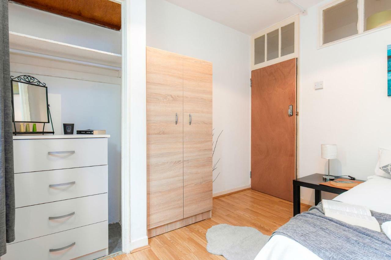 Apartment Anson House London