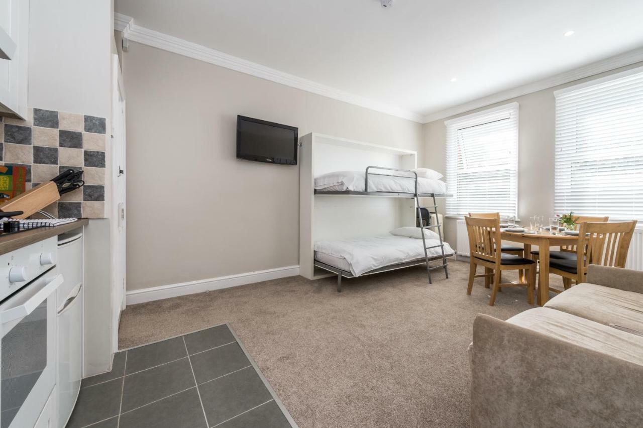 Stylish Apartment,12 Minutes From Oxford Street,central London,ac,wifi! * London