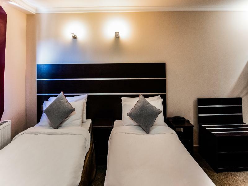 Epsilon 3* London