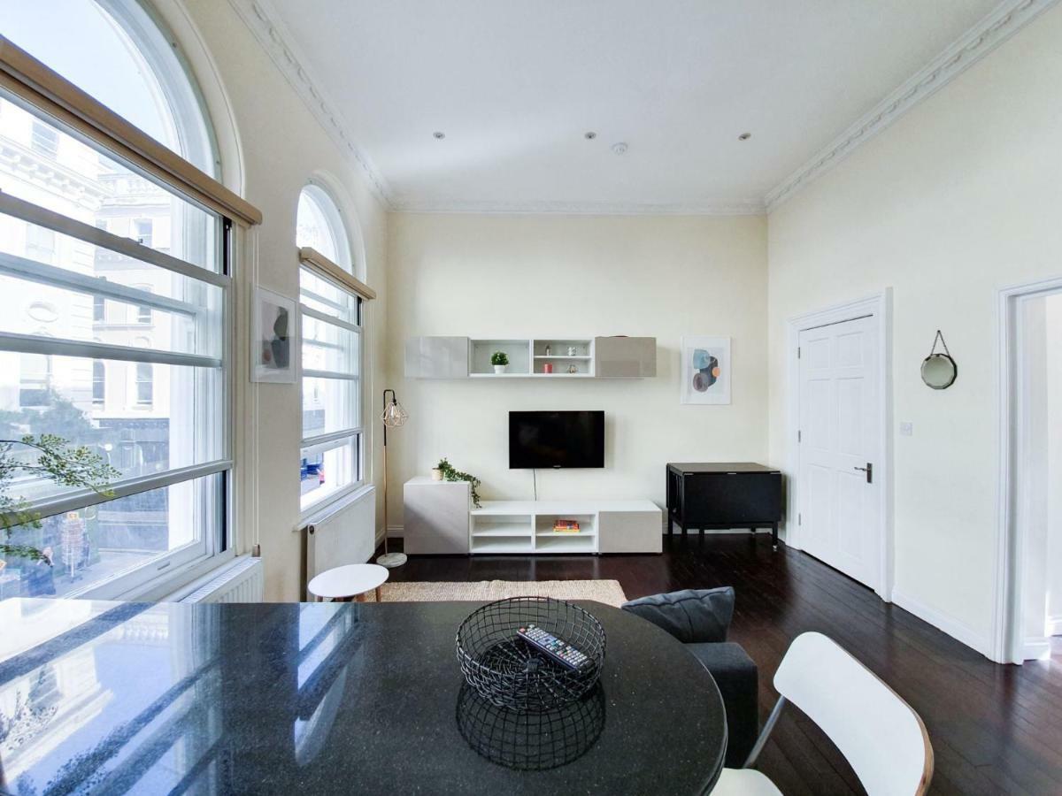 Pass The Keys Beautiful Museum Street Apartment *
