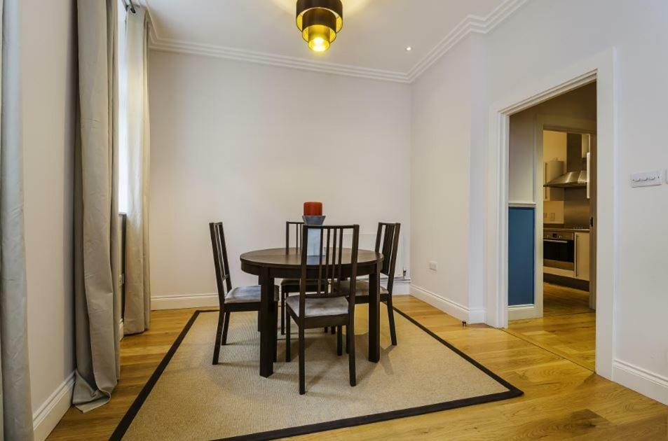 Westminster Luxury Apartment *