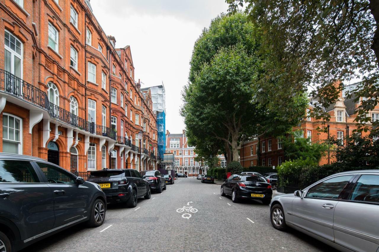 Kensington Court By Lime Street * London