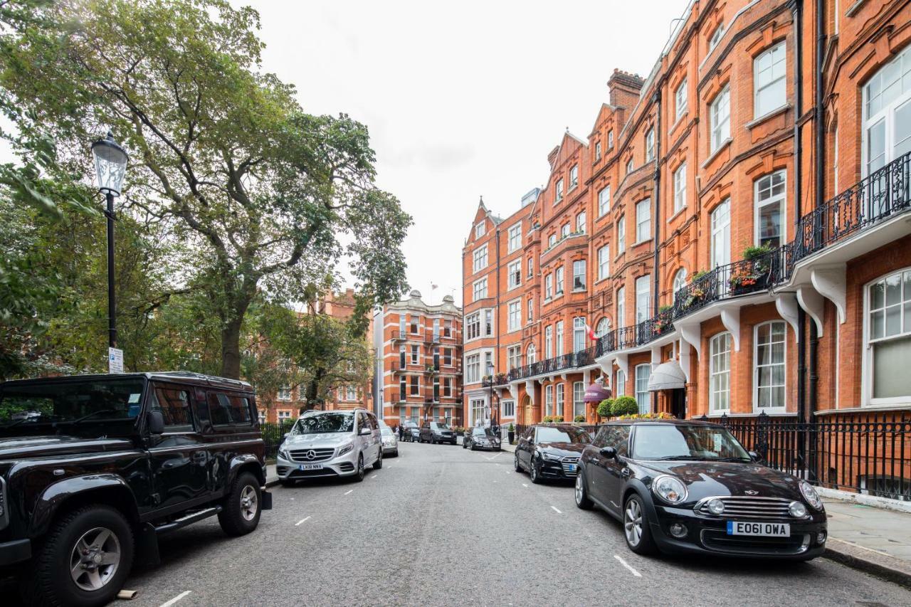 Kensington Court By Lime Street * London