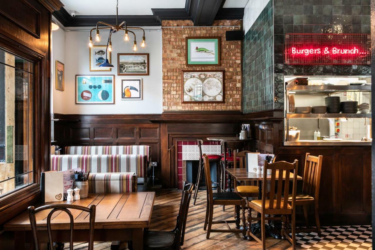 Albergue Publove @ The Rose & Crown *