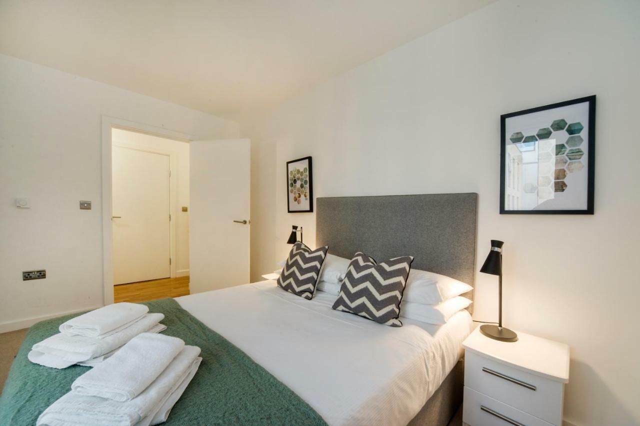 Greenwich Two Bedroom * London
