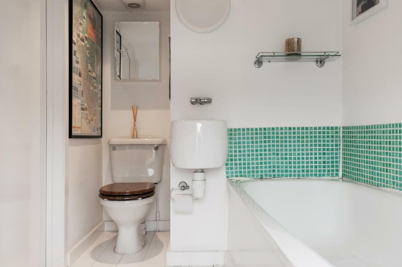 Veeve - Beautiful Interiors On A Battersea Crescent London