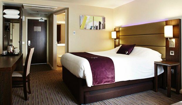Premier Greenford 3* London