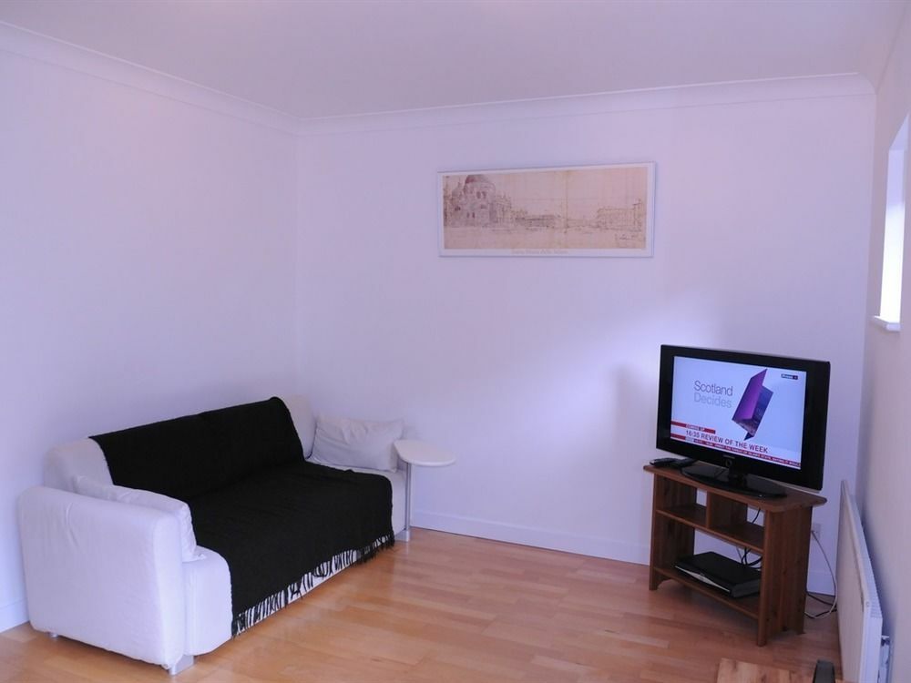 Zen - Docklands * London