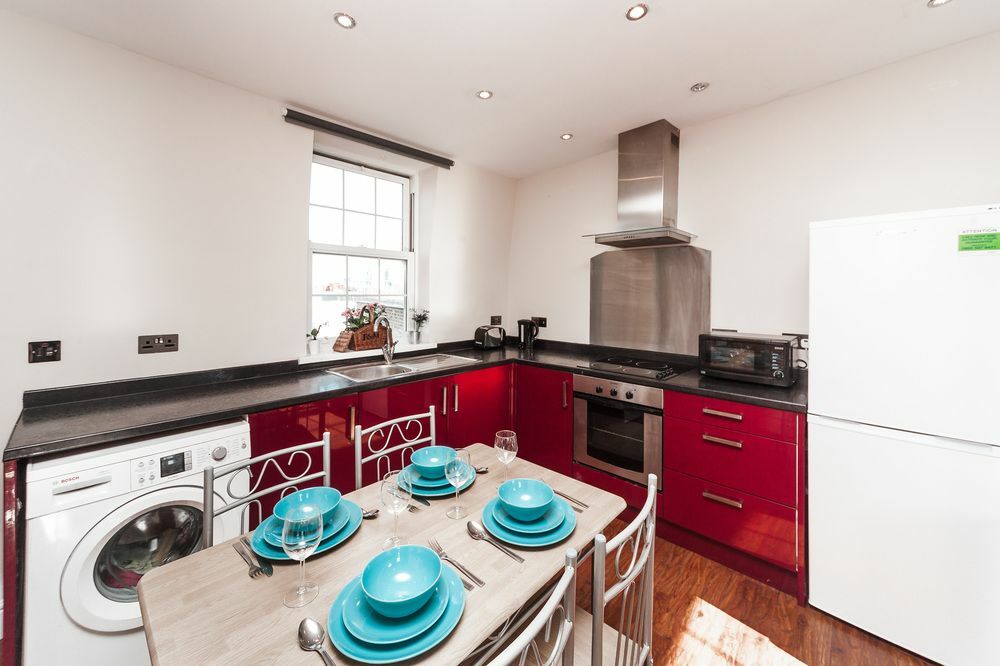 View Flat At Liverpool St Brick Ln London