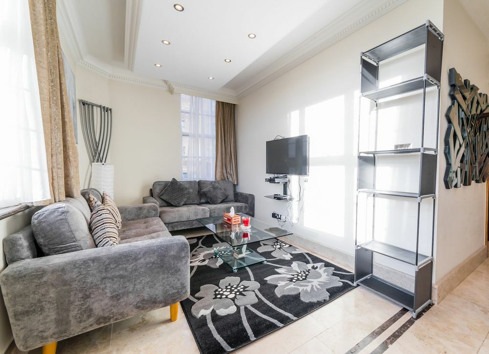 Apartment Hyde Park Place London