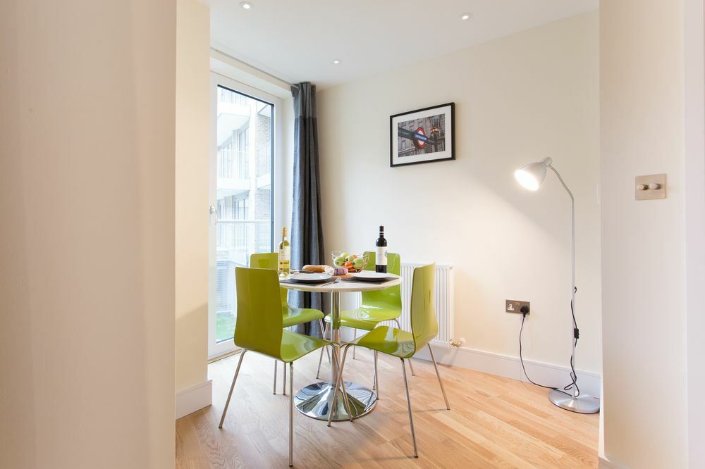 Hotel Two Bedroom In Limehouse 4*