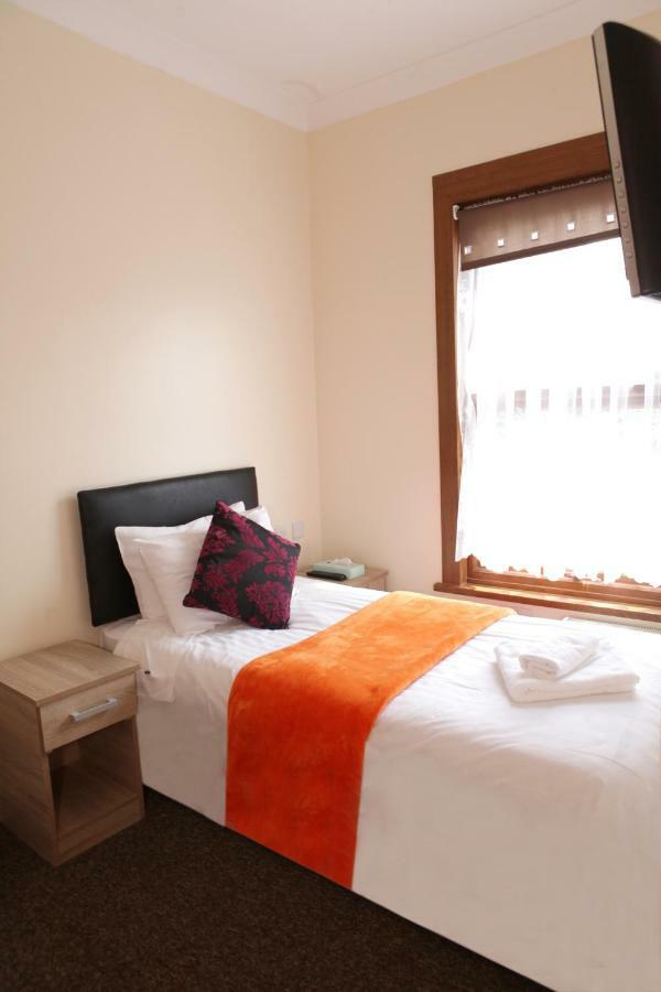 Hr Guest house *
