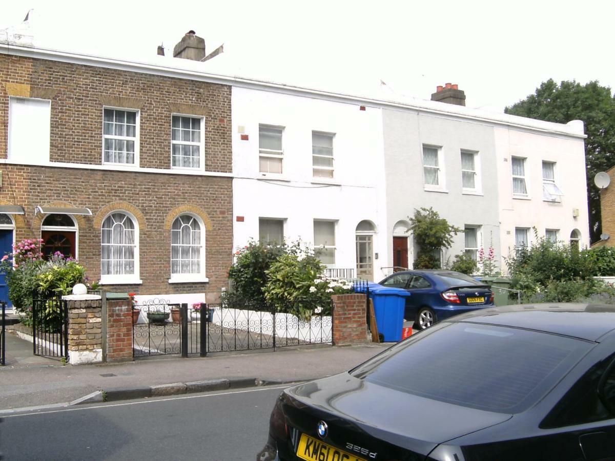 Bed & Breakfast Pedro London