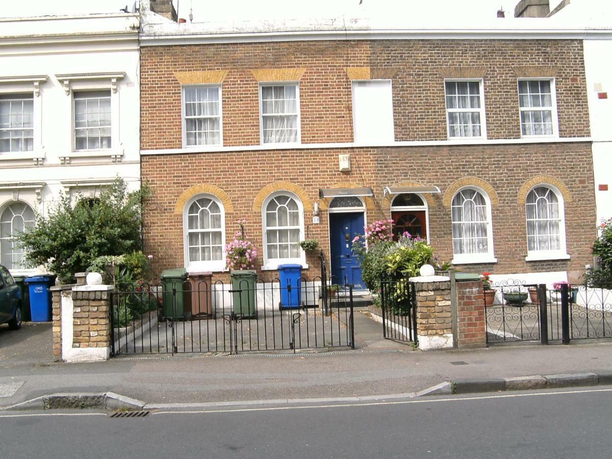 Pedro Bed & Breakfast London