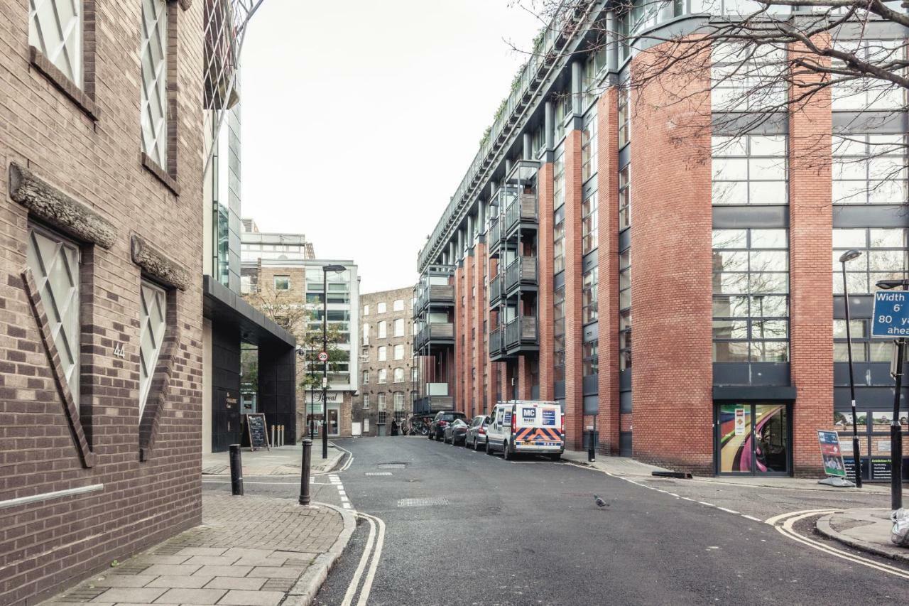 Modern & Peaceful Flat 2 Mins To Tube Apartment London