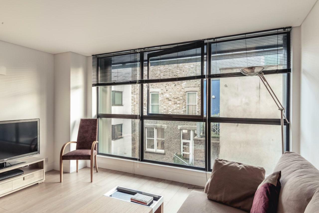 Modern & Peaceful Flat 2 Mins To Tube Apartment
