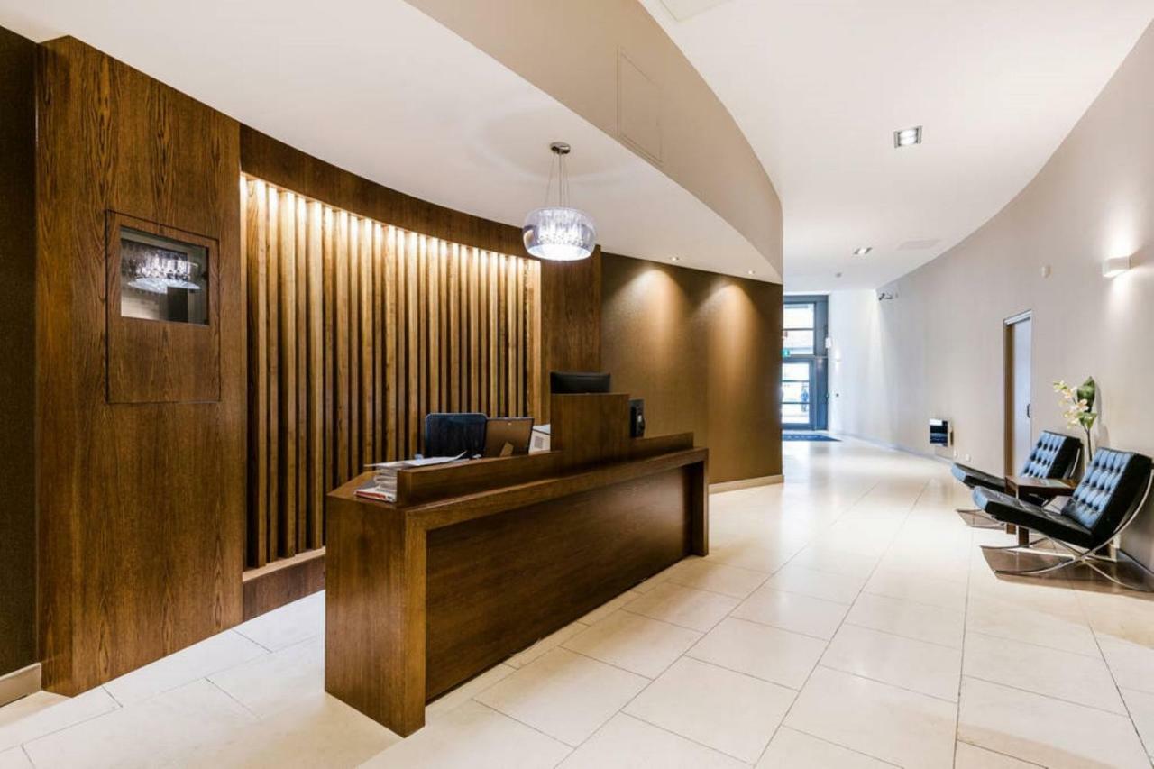 Modern & Peaceful Flat 2 Mins To Tube *