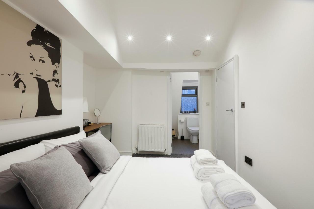 Modern Fitzrovia Apartment