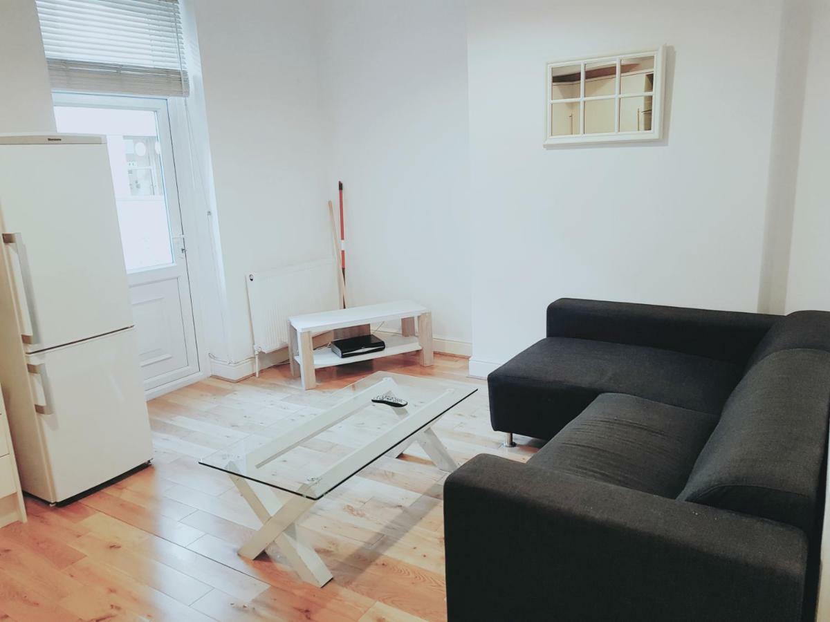 Highbury & Islington Hub Apartment *