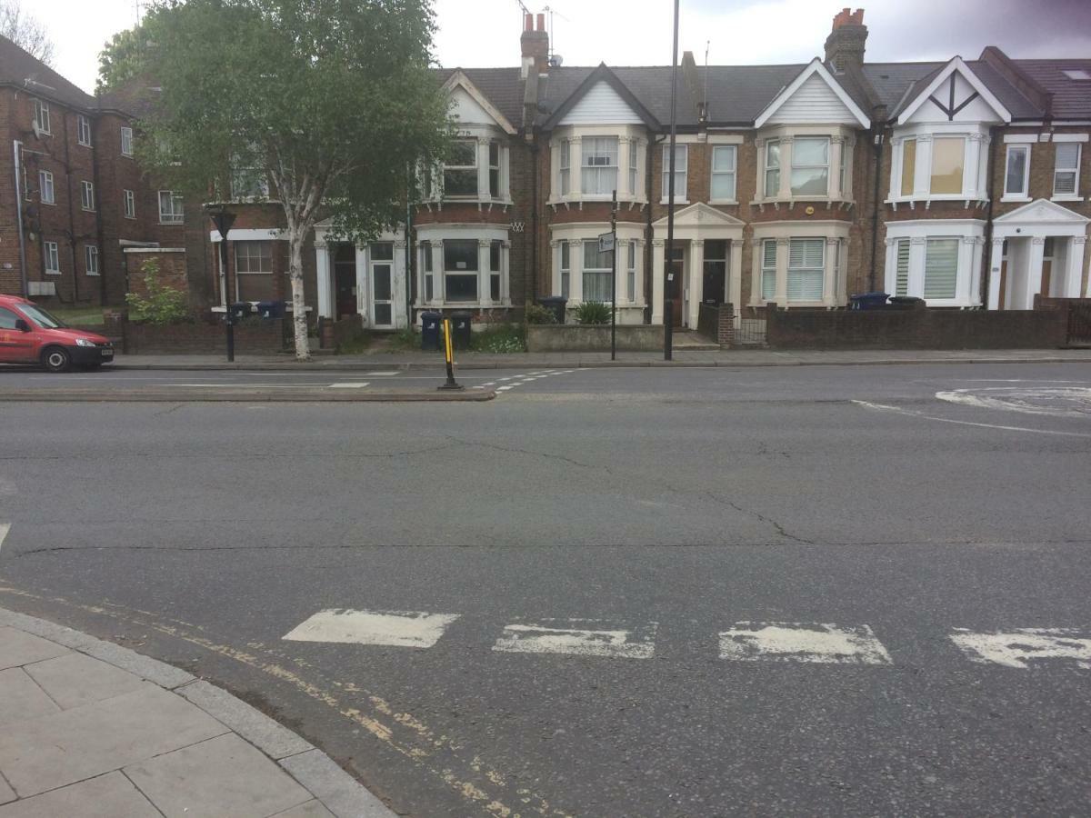 Spacious West 2 Bedroom * London