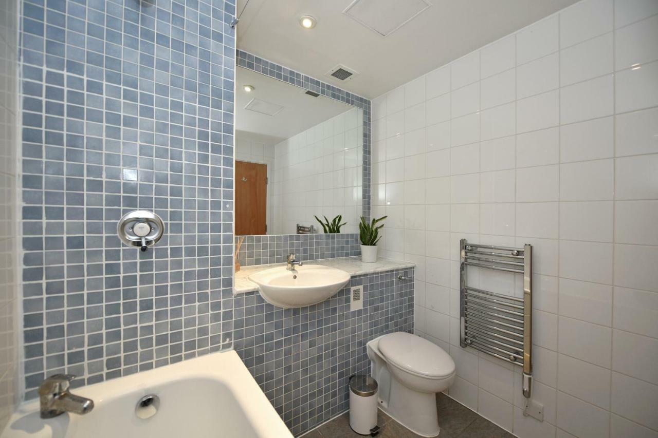 Apartment Modern & Peaceful Flat 2 Mins To Tube London