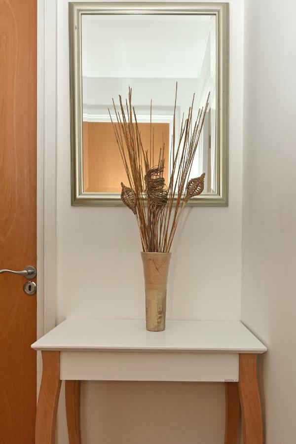 Modern & Peaceful Flat 2 Mins To Tube
