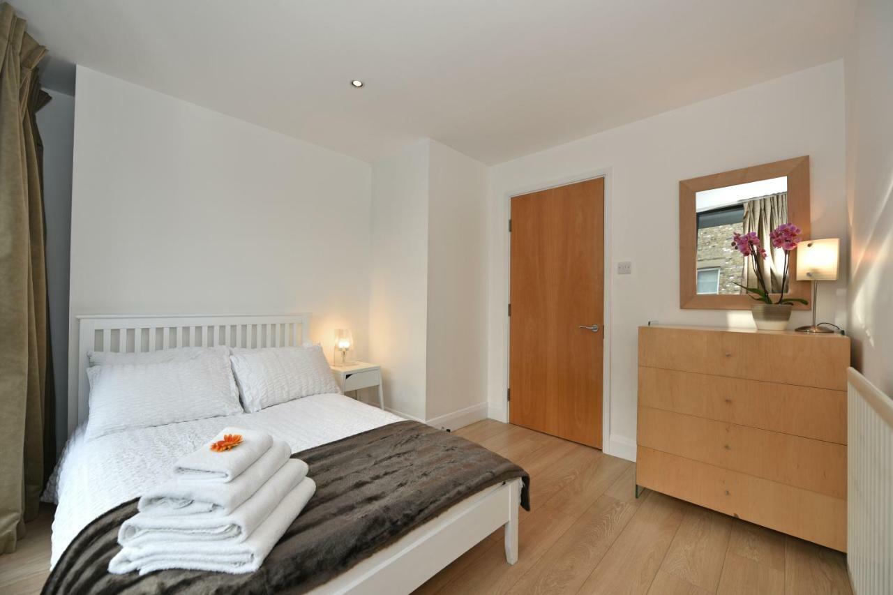 Apartment Modern & Peaceful Flat 2 Mins To Tube London