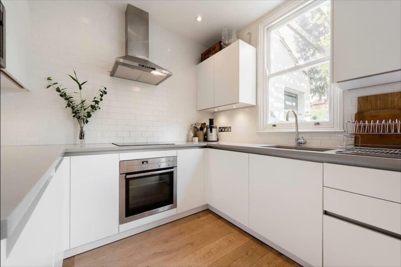 Holiday home Gorgeous, 4 Bed Victorian House In Dollis Hill London