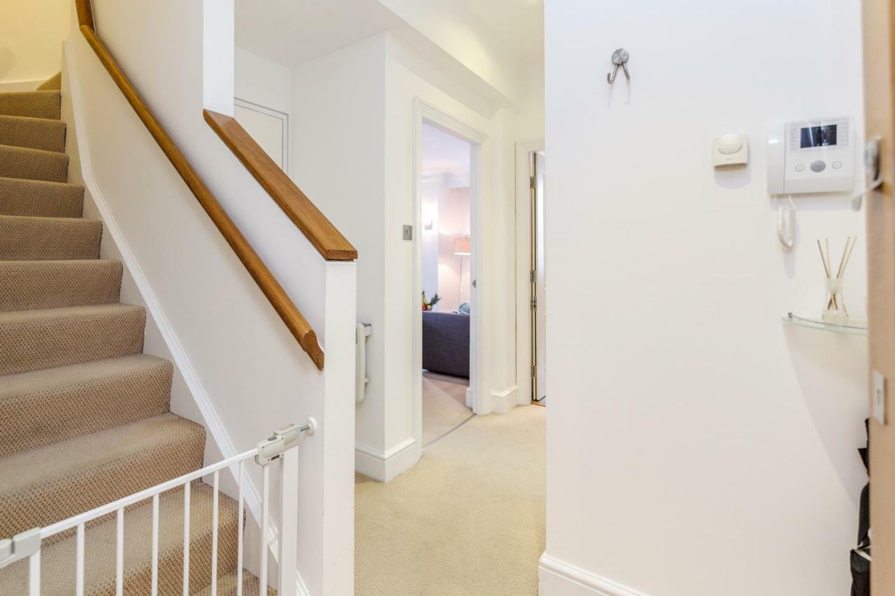 Outstanding Trafalgar Penthouse, Sleeps 8 Apartment