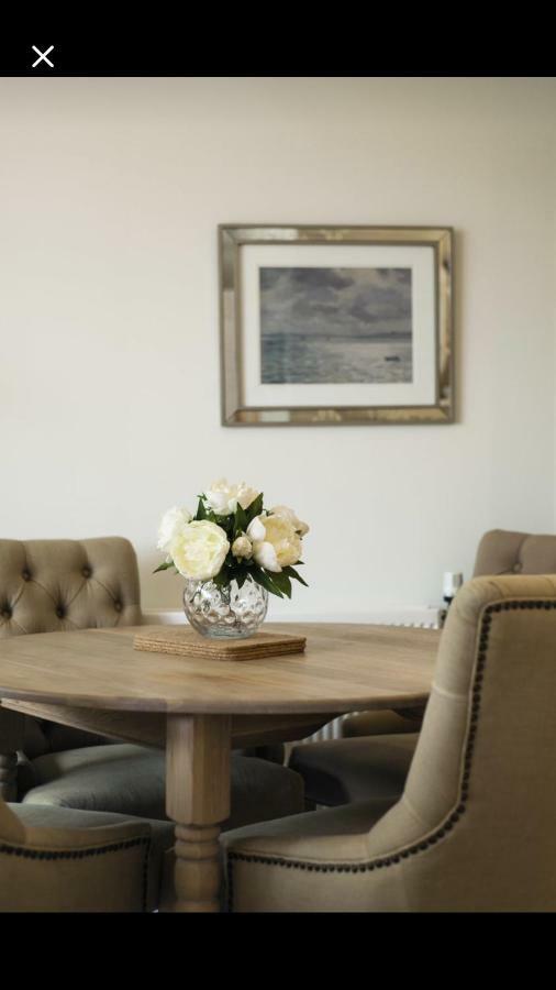 Wyatt Court * London