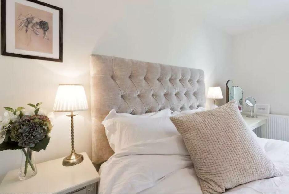 Wyatt Court Apartment *