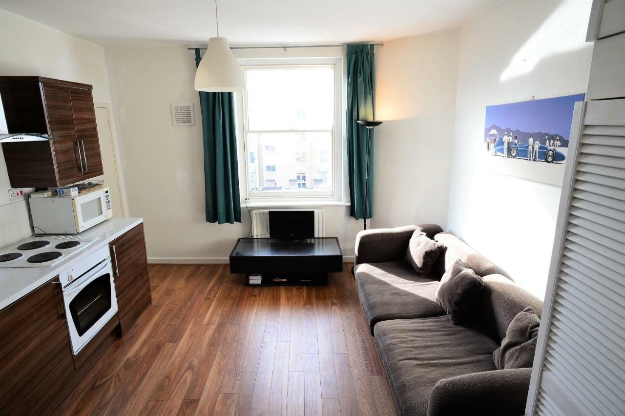 Near Hyde Park Sleeps 4 Londres