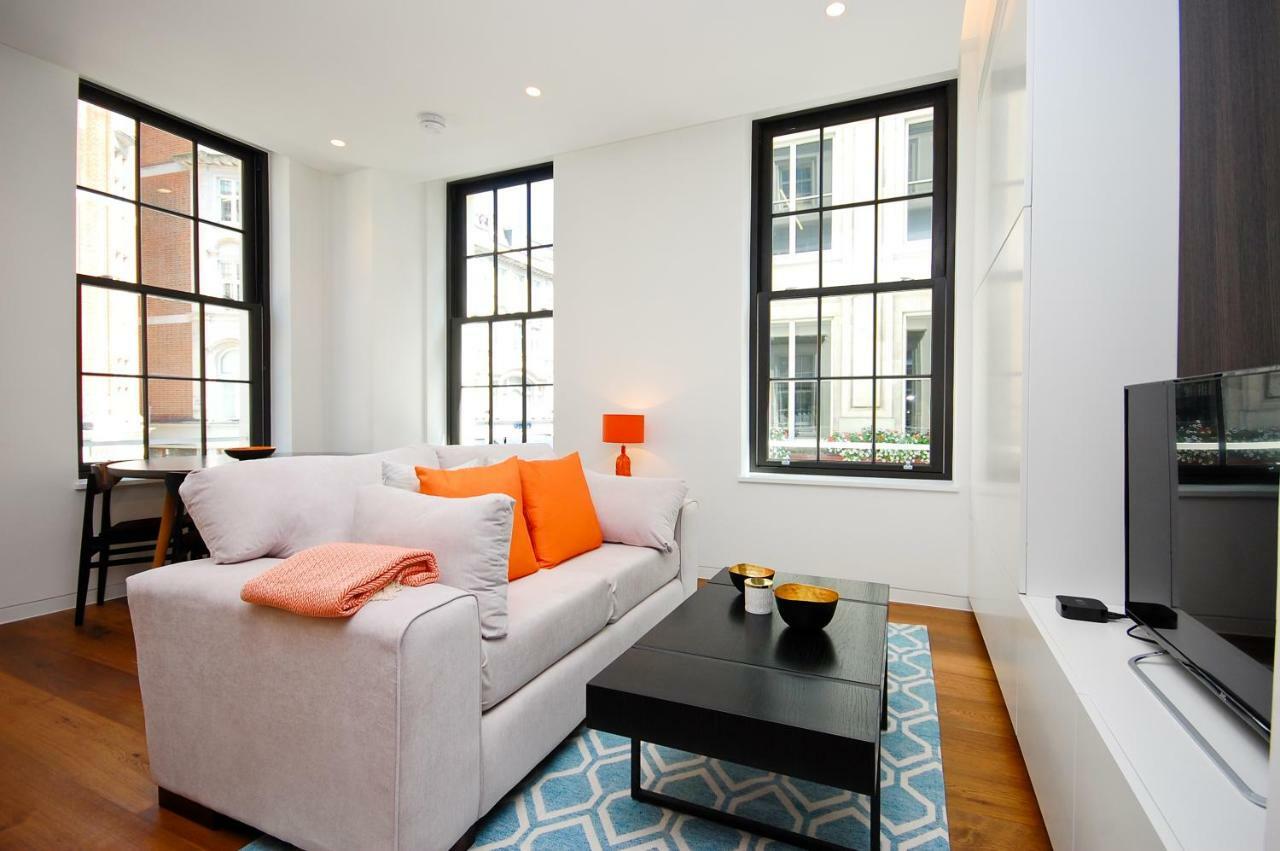 Wigmore Street Apartment *